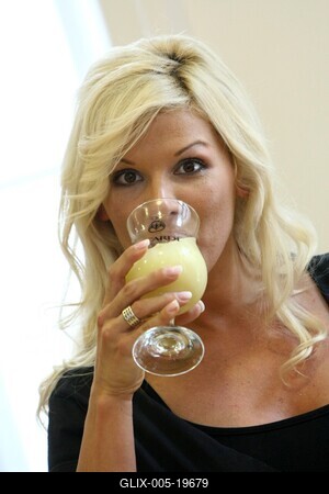 Pirner Alma mozgástréningje-stock-foto