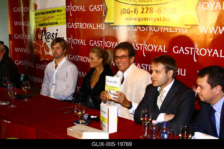 Ernyey Béla könyvének sajtóbemutatója-stock-foto