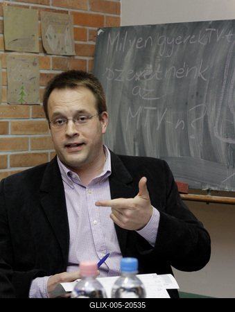 Beszélgetés az m2 jövőjéről-stock-foto