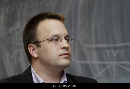 Beszélgetés az m2 jövőjéről-stock-foto