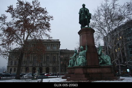 Széchenyi István szobra Budán-stock-foto