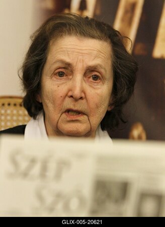 Szép Szó - Népszava-stock-foto