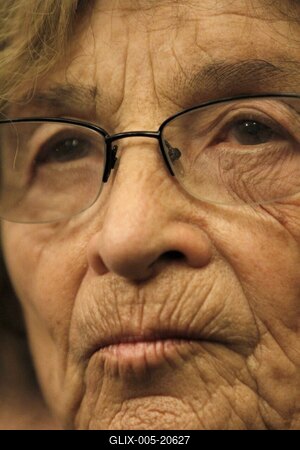 Szép Szó - Népszava-stock-foto