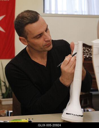 Egyedi csizmát készítenek a sztárok-stock-foto