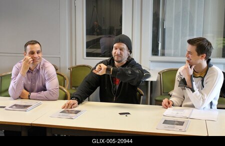 Sztárok a reptéren-stock-foto