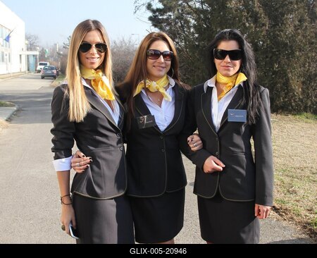 Sztárok a reptéren-stock-foto