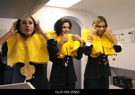 Sztárok a reptéren-stock-foto