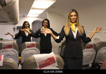 Sztárok a reptéren-stock-foto