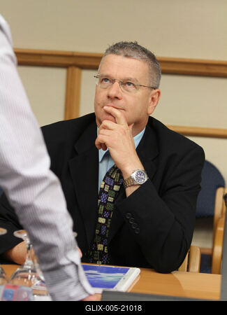 Reptéri biztonság - sajtótájékozttó-stock-foto