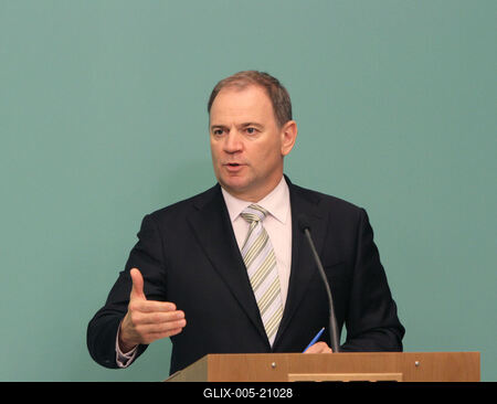 Reptéri biztonság - sajtótájékozttó-stock-foto