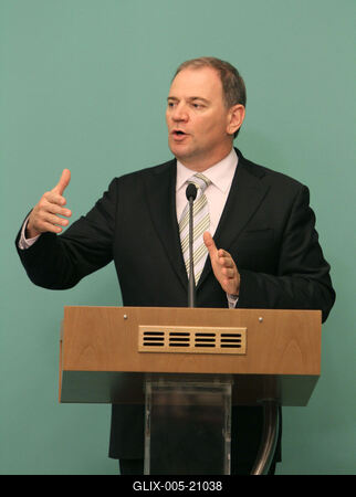 Reptéri biztonság - sajtótájékozttó-stock-foto