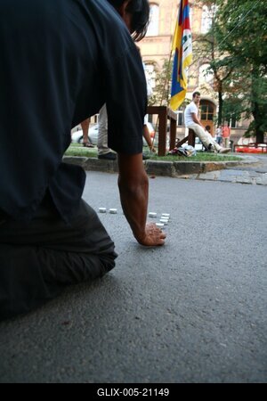 Tüntetés a Kínai Népköztársaság Nagykövetsége előtt-stock-foto