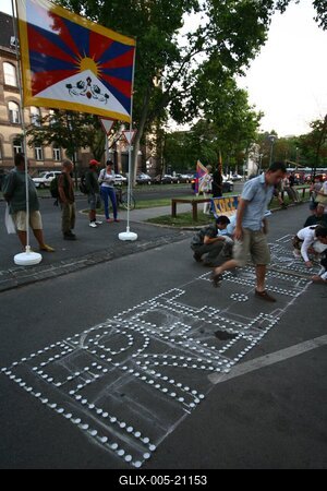 Tüntetés a Kínai Népköztársaság Nagykövetsége előtt-stock-foto