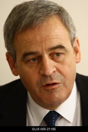 Tőkés László püspök sajtótájékoztatója-stock-foto