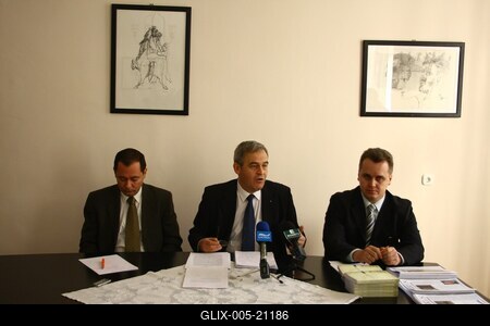 Tőkés László püspök sajtótájékoztatója-stock-foto