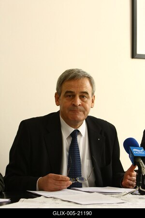 Tőkés László püspök sajtótájékoztatója-stock-foto