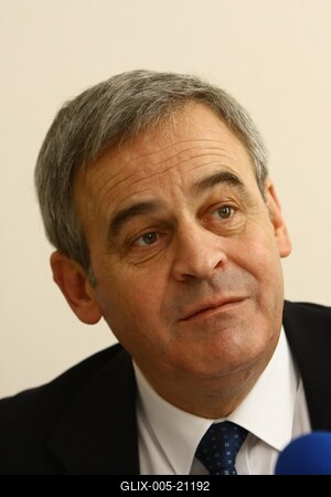 Tőkés László püspök sajtótájékoztatója-stock-foto