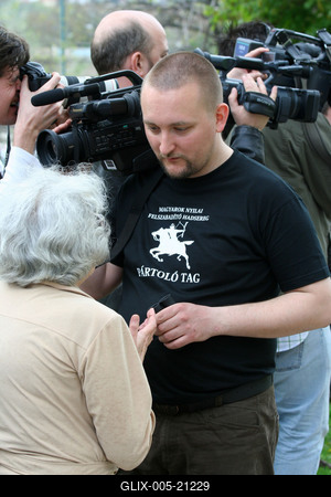 Tüntetés és ellentüntetés az Újlipótvárosban-stock-foto