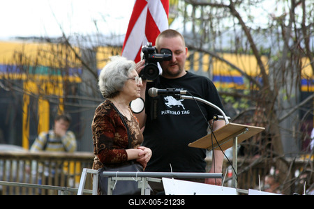 Tüntetés és ellentüntetés az Újlipótvárosban-stock-foto