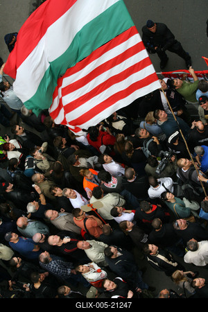 Tüntetés és ellentüntetés az Újlipótvárosban-stock-foto