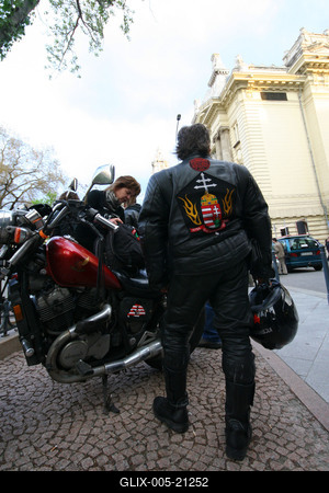 Tüntetés és ellentüntetés az Újlipótvárosban-stock-foto