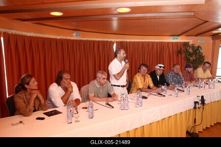 Az "Üvegtigris 3" sajtótájékoztatója-stock-foto