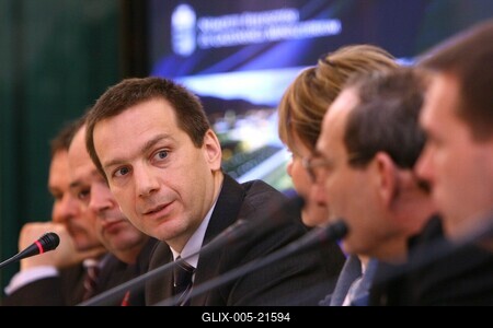 Vállalkozásfinanszírozási szerződések aláírása-stock-foto