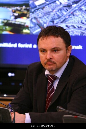 Vállalkozásfinanszírozási szerződések aláírása-stock-foto