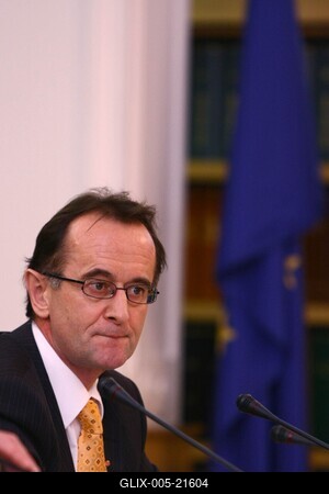 Vállalkozásfinanszírozási szerződések aláírása-stock-foto