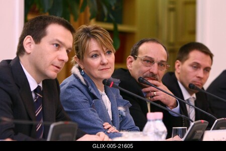 Vállalkozásfinanszírozási szerződések aláírása-stock-foto