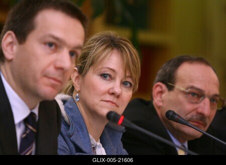 Vállalkozásfinanszírozási szerződések aláírása-stock-foto