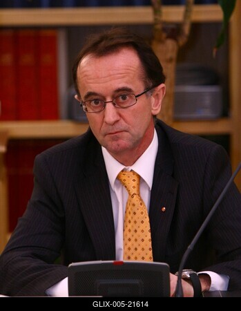 Vállalkozásfinanszírozási szerződések aláírása-stock-foto