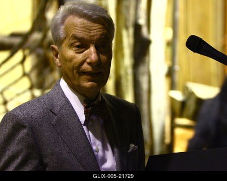 Megjelent Verebes István első regénye-stock-foto