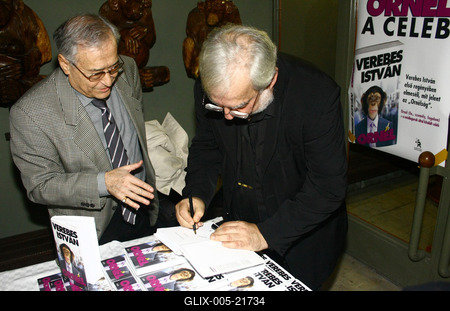 Megjelent Verebes István első regénye-stock-foto