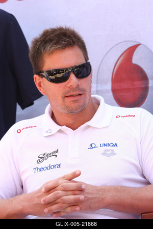 Vízilabdarelikvia-gyűjtés a Hajós Alfréd Sportuszodában-stock-foto