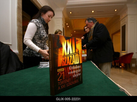 XXI. század könyvbemutató-stock-foto