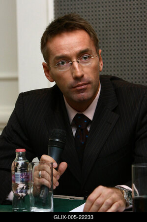 XXI. század könyvbemutató-stock-foto