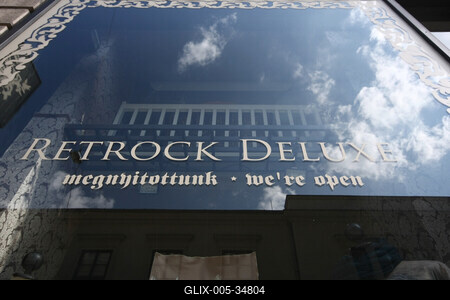 Retrock Deluxe üzlet-stock-foto