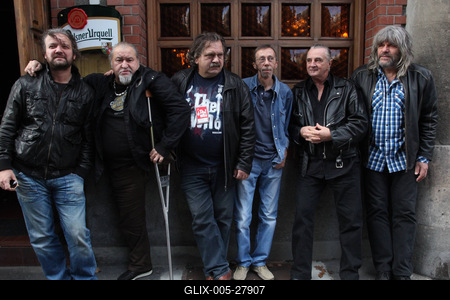 Hobo Blues Band: Halj
meg és nagy leszel!-stock-foto