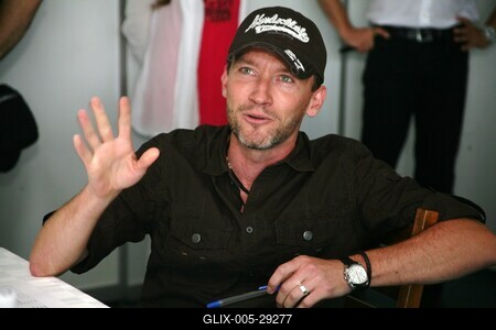 Kisasszony lány rács 2010-stock-foto