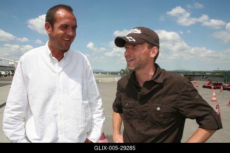 Kisasszony lány rács 2010-stock-foto