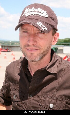 Kisasszony lány rács 2010-stock-foto