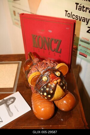 Koncz Zsuzsa-életműkiállítás a Komédiumban-stock-foto