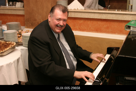 Kordáék a Föld körül-stock-foto