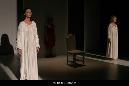 Dacia Maraini: A Királynő teste-stock-foto