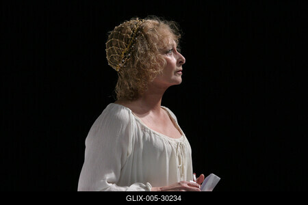 Dacia Maraini: A Királynő teste-stock-foto