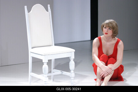 Dacia Maraini: A Királynő teste-stock-foto