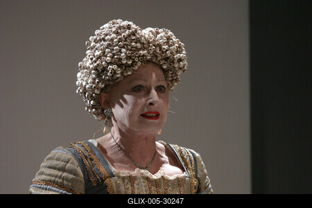 Dacia Maraini: A Királynő teste-stock-foto