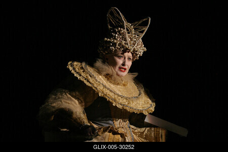 Dacia Maraini: A Királynő teste-stock-foto