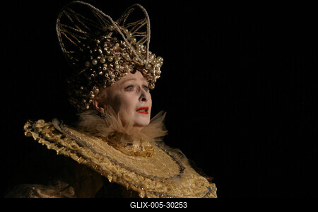 Dacia Maraini: A Királynő teste-stock-foto